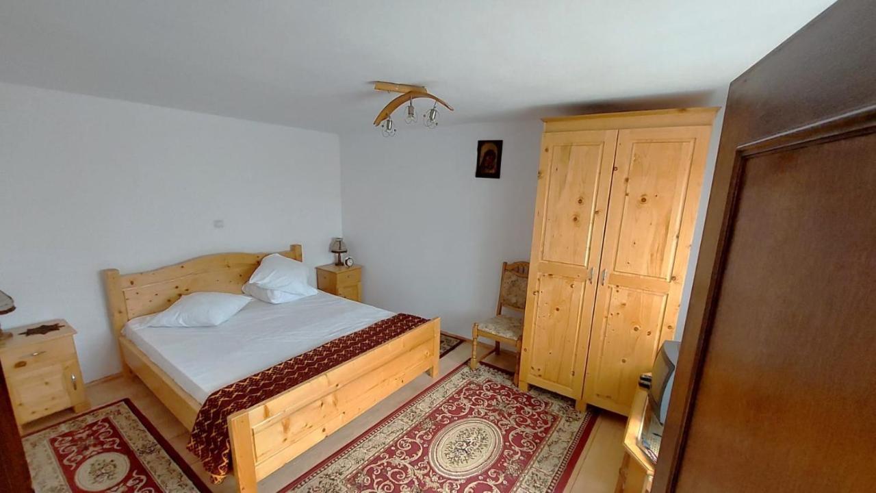 Casa Darius Villa Novaci-Străini Eksteriør bilde
