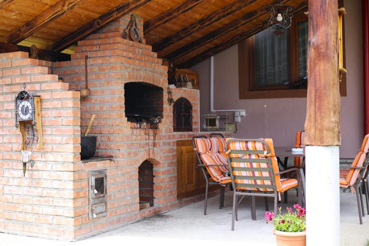 Casa Darius Villa Novaci-Străini Eksteriør bilde